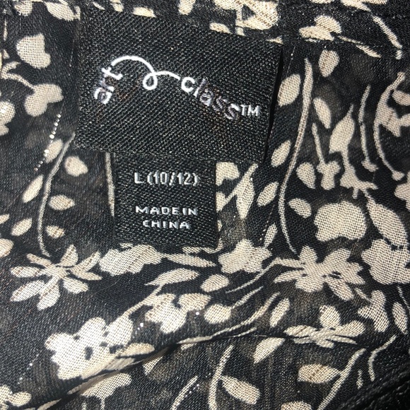 Art Class Long Sleeve Ruffle Top - Picture 2 of 6